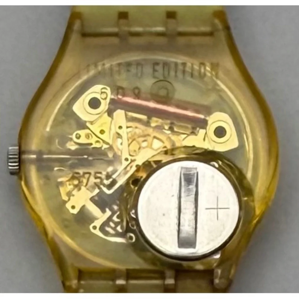 Vintage 1996 Swatch GJ117 Wild Laugh Yue Min Jun Artist Limited Edition Watch